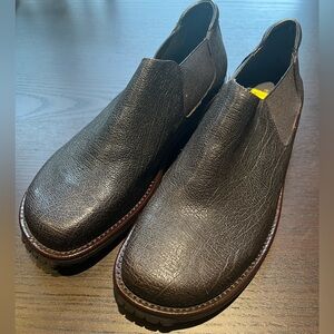 NWOB Donald J. Pliner Elegant/Casual/Business Black Slip-Ons Chelsea shoes - 12